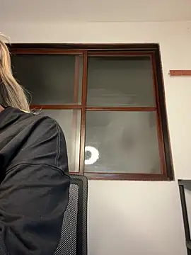 Antonellachic73 online show from 05/17/26, 02:00
