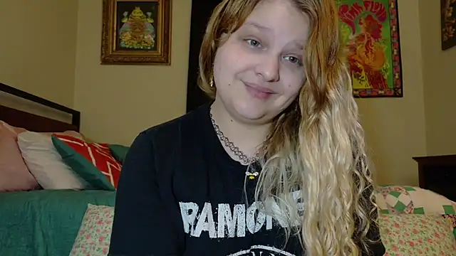 Emihaze online show from 10/08/25, 08:09