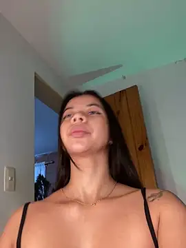 Snapshot of sexyAlyssaGreen chatting on 11/16/25, 03:55 sexyAlyssaGreen online show from 11/16/25, 03:55