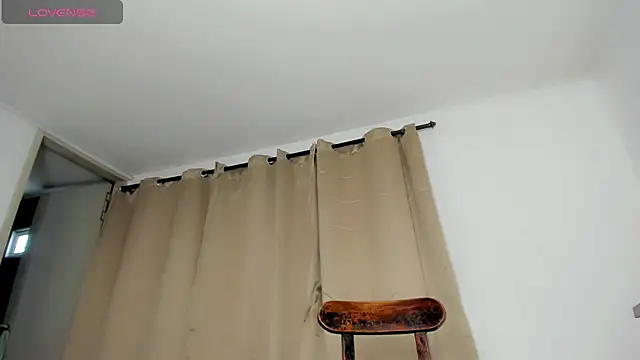 Genesis Sandoval online show from 04/15/26, 07:40