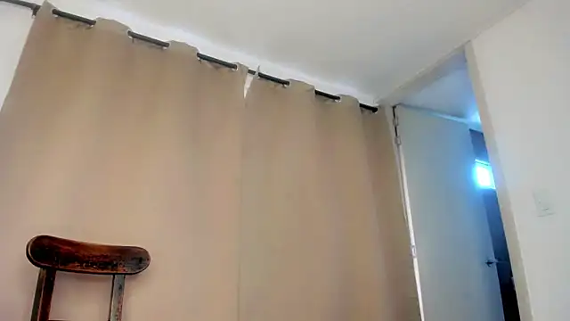 Genesis Sandoval online show from 11/23/25, 06:07