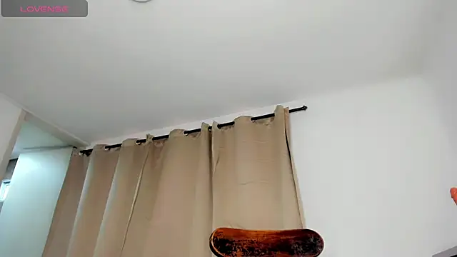 Genesis Sandoval online show from 05/12/26, 07:42