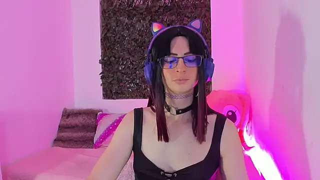 Snapshot of KimberlyJohnsoon chatting on 03/18/25, 03:23 KimberlyJohnsoon online show from 03/18/25, 03:23