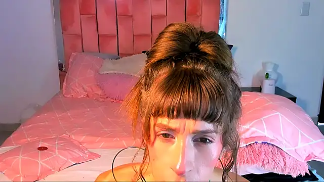 the queen aleja online show from 10/27/25, 12:39