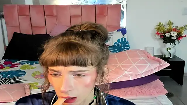 the queen aleja online show from 10/30/25, 12:58