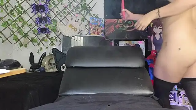 Snapshot of chirlleyy chatting on 10/27/25, 07:15 chirlleyy online show from 10/27/25, 07:15