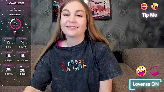 Snapshot of CassieMils chatting on 09/11/25, 04:34 CassieMils online show from 09/11/25, 04:34