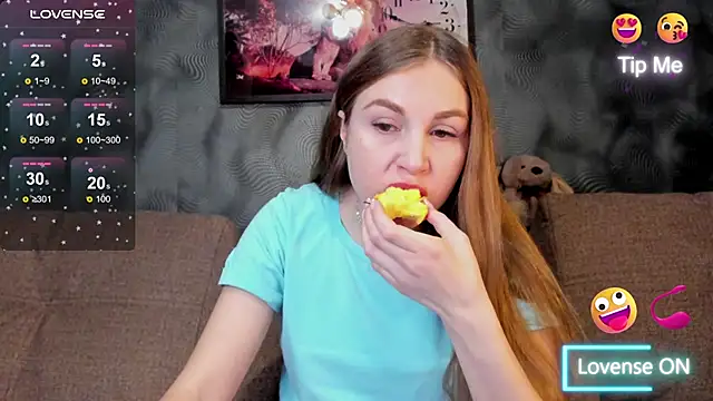 CassieMils online show from 11/28/25, 04:01