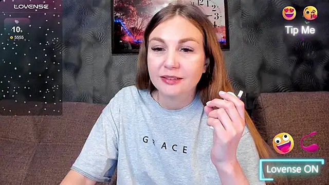 CassieMils online show from 11/04/25, 10:52