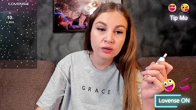 CassieMils online show from 10/30/25, 08:45