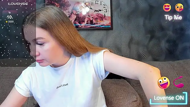 Snapshot of CassieMils chatting on 09/09/25, 05:06 CassieMils online show from 09/09/25, 05:06