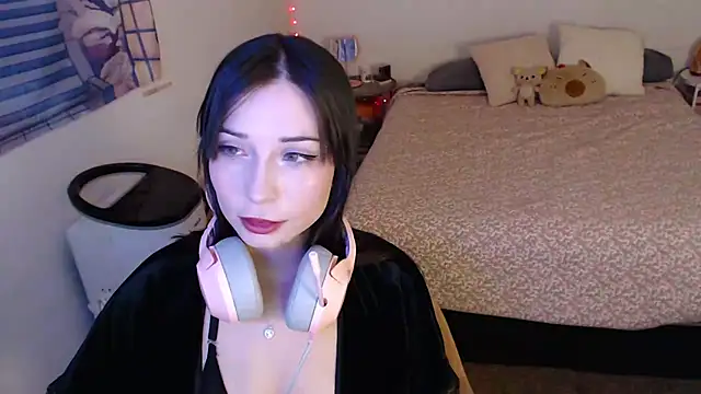 latinpetit online show from 05/08/26, 02:26