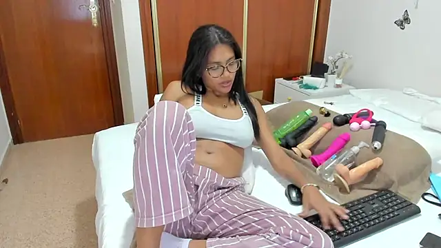 Honney sugar19 online show from 11/23/25, 02:38