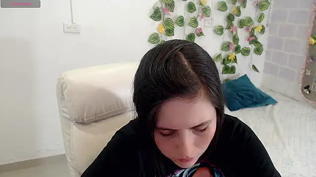 Snapshot of tania_sweet__ chatting on 10/24/25, 06:40 tania sweet online show from 10/24/25, 06:40