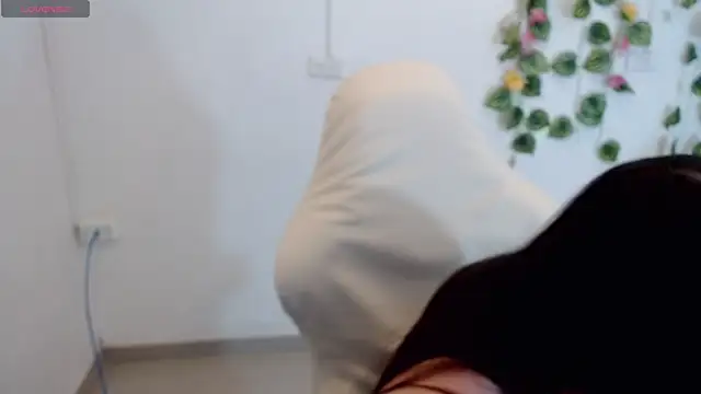 tania sweet   online show from 02/26/26, 06:30