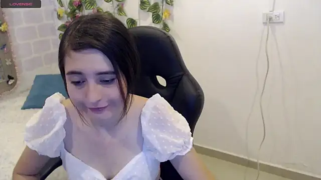 Snapshot of tania_sweet__ chatting on 03/03/25, 04:36 tania sweet online show from 03/03/25, 04:36