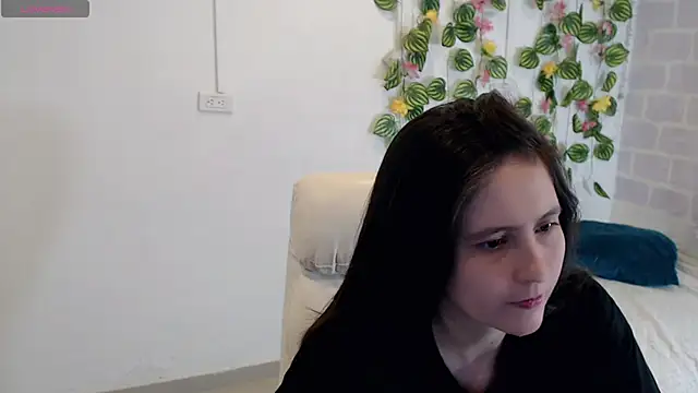 Snapshot of tania_sweet__ chatting on 12/05/25, 06:17 tania sweet online show from 12/05/25, 06:17