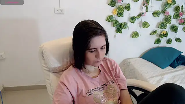 Snapshot of tania_sweet__ chatting on 09/20/25, 03:50 tania sweet online show from 09/20/25, 03:50