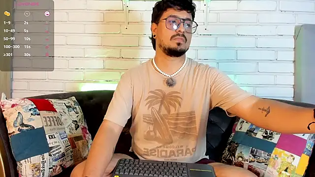 Snapshot of DaviidEvans_ chatting on 12/04/25, 03:55 DaviidEvans online show from 12/04/25, 03:55