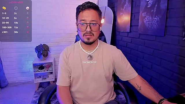 DaviidEvans  online show from 05/23/26, 04:39