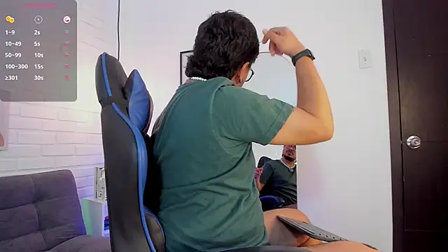 DaviidEvans  online show from 12/20/25, 04:37