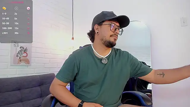 DaviidEvans  online show from 12/20/25, 04:43