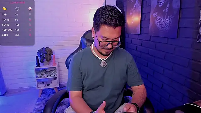 DaviidEvans  online show from 05/25/26, 01:27