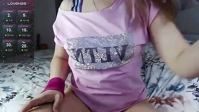 alekasamui online show from 12/17/25, 01:32