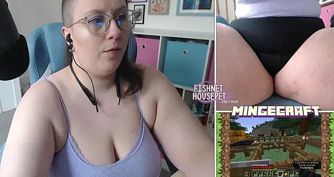 Snapshot of fishnethousepet chatting on 04/01/26, 02:36 fishnethousepet online show from 04/01/26, 02:36