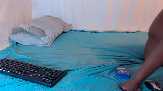 XXEBONYTEAZERXX online show from 10/11/25, 10:44