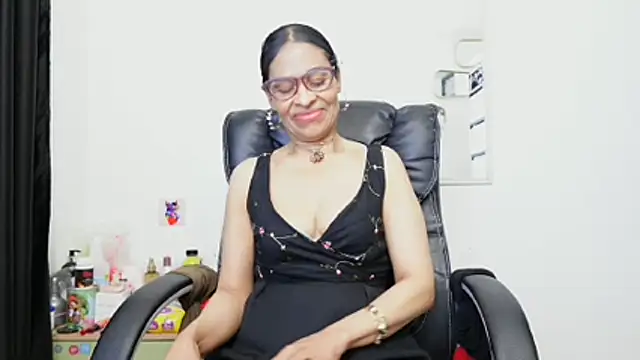 Aries Mature online show from 06/11/26, 12:32
