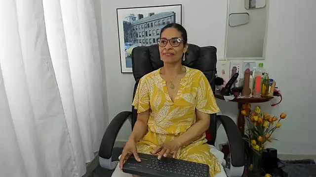 Snapshot of Aries_Mature chatting on 03/22/25, 02:14 Aries Mature online show from 03/22/25, 02:14