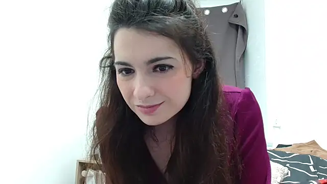 desirmiss1 online show from 12/17/25, 07:57