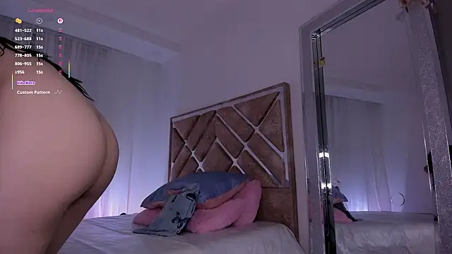 Snapshot of GoddessLinda04 chatting on 03/14/26, 11:55 GoddessLinda04 online show from 03/14/26, 11:55