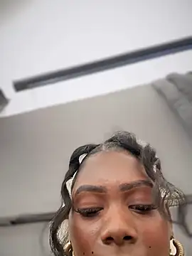 Tayra Siny online show from 10/07/25, 05:58