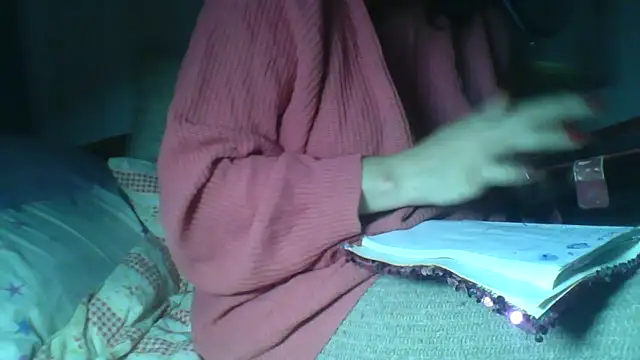 Alma Evelynne online show from 02/04/26, 12:44