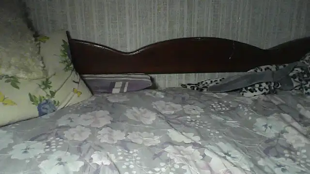 Alma Evelynne online show from 04/04/26, 06:47