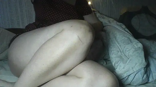 Snapshot of Alma_Evelynne chatting on 06/13/26, 09:13 Alma Evelynne online show from 06/13/26, 09:13