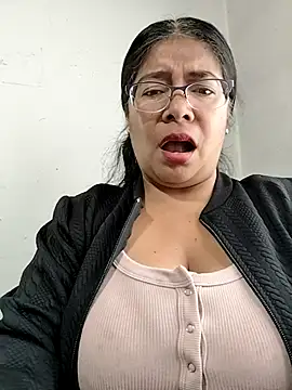   valentina18 online show from 10/29/25, 01:10