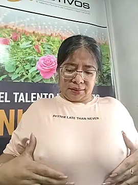   valentina18 online show from 05/09/26, 12:30