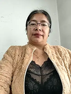   valentina18 online show from 12/17/25, 01:16