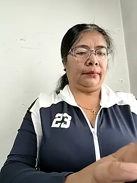   valentina18 online show from 10/31/25, 01:08