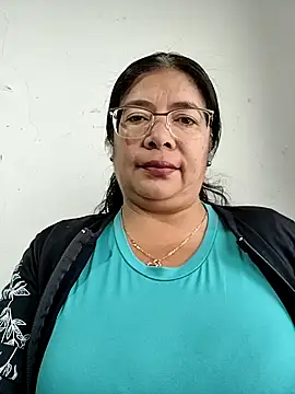 Snapshot of __valentina18 chatting on 01/08/26, 01:28 valentina18 online show from 01/08/26, 01:28