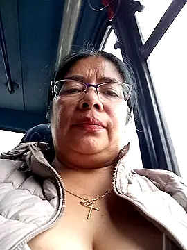 Snapshot of __valentina18 chatting on 03/21/25, 04:40   valentina18 online show from 03/21/25, 04:40