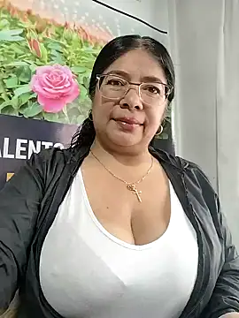   valentina18 online show from 05/13/26, 01:07