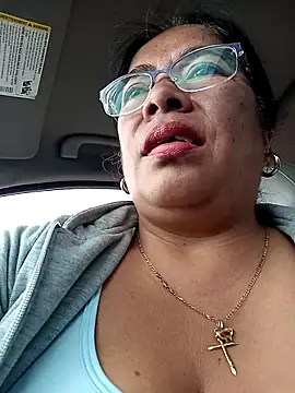 Snapshot of __valentina18 chatting on 09/17/25, 02:19   valentina18 online show from 09/17/25, 02:19
