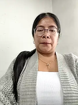   valentina18 online show from 11/15/25, 01:15