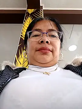 Snapshot of __valentina18 chatting on 02/18/25, 04:14   valentina18 online show from 02/18/25, 04:14