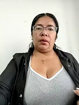 Snapshot of __valentina18 chatting on 10/04/25, 01:01   valentina18 online show from 10/04/25, 01:01