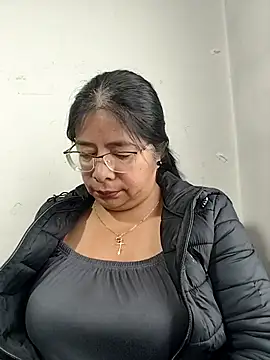 Snapshot of __valentina18 chatting on 01/13/26, 01:15 valentina18 online show from 01/13/26, 01:15